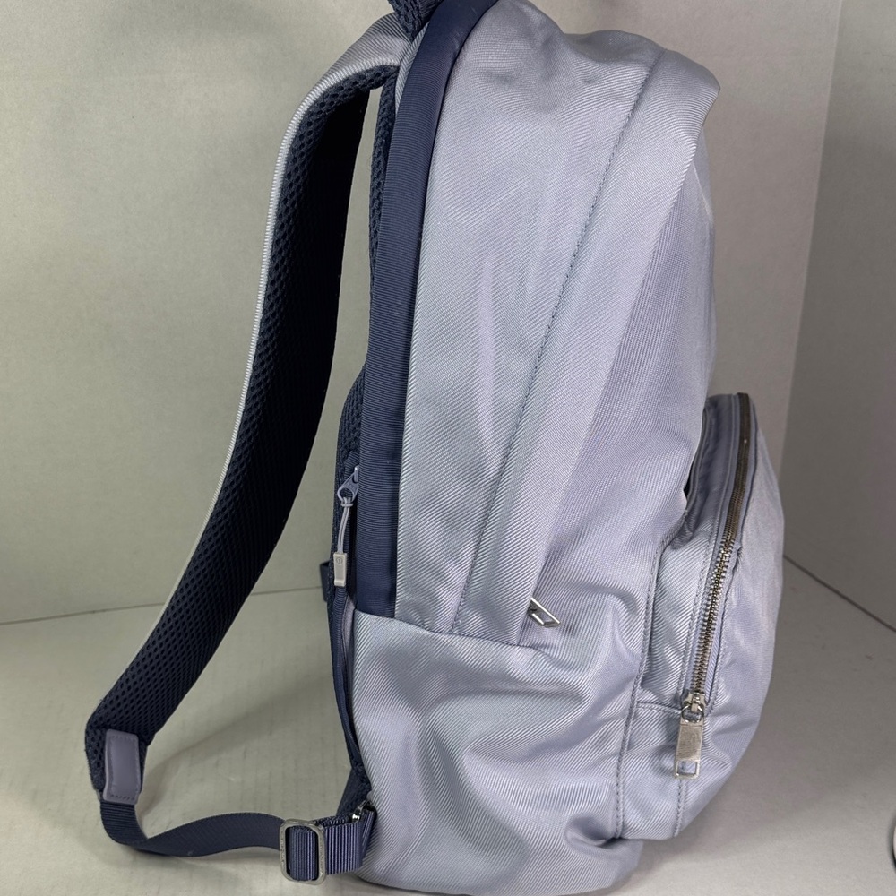 Lululemon 22l Everywhere Backpack Periwinkle, Blu… - image 4